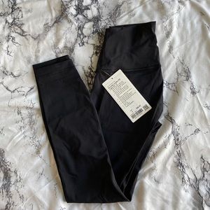 WU 7/8 black size 4 NWT